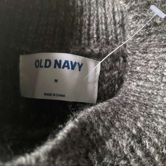 NWOT Old Navy Sweater Size M - Picture 10 of 11